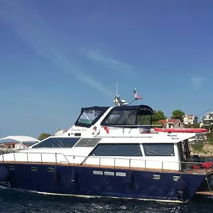 https://motor-boat-paloma-rea.hotels-in-trogir.com