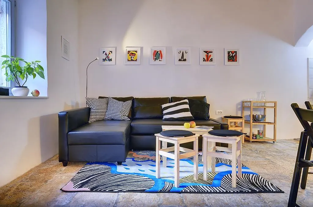Art Kuca Cvajner Apartment Pula