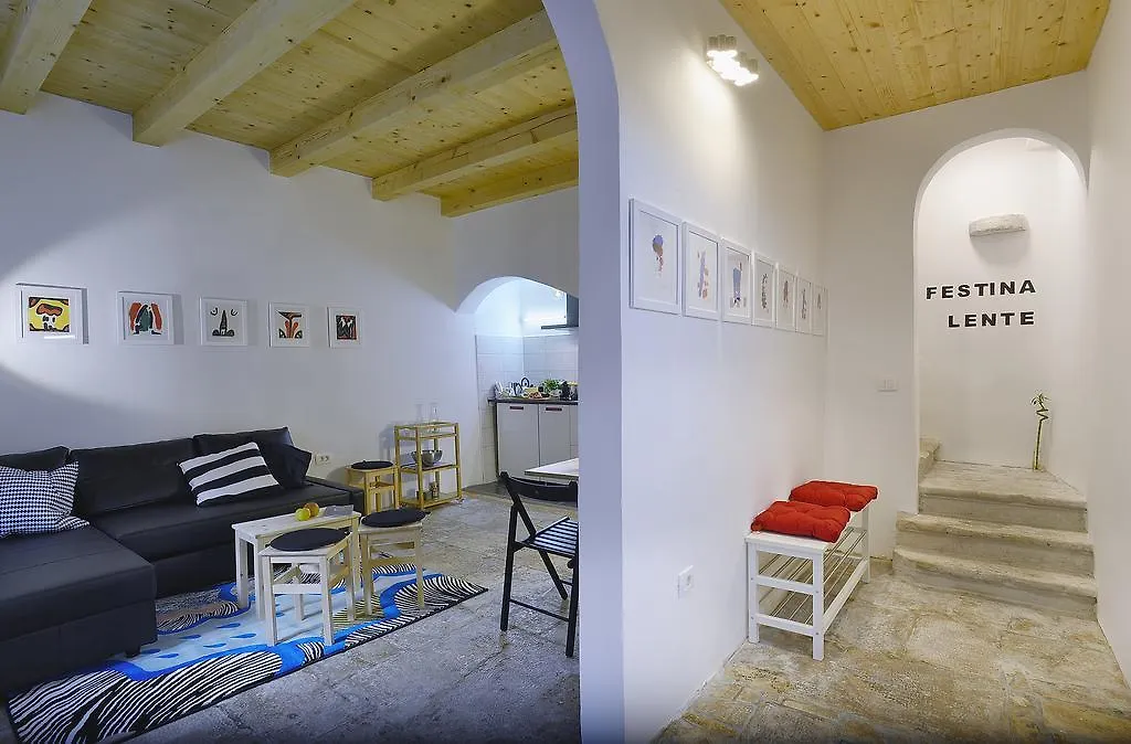 Art Kuca Cvajner Apartment Pula